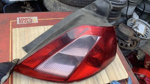 Lampa dreapta spate Renault Megane 2 hatchback 2004