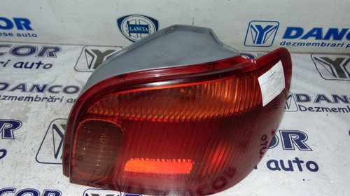 LAMPA DREAPTA SPATE TOYOTA YARIS(P1) Hatchback fabricatie 2003-2005