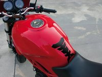 Lampa protector adeziv "SAFE X1" pentru rezervor motocicletă