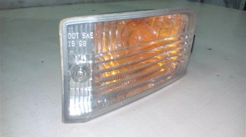 Lampa semnal bara fata Toyota Rav 4 An 2000 2001 2002 2003 2004 2005