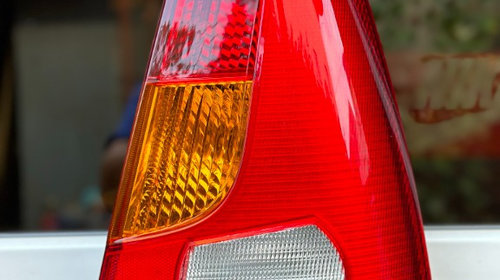 Lampa spate dreapta Dacia logan de origine 20