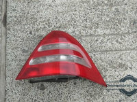 Lampa spate dreapta Mercedes C-Class (2001-2007) [W203]