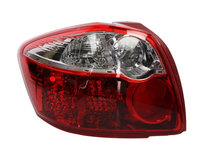 Lampa spate TOYOTA AURIS (NRE15, ZZE15, ADE15, ZRE15, NDE15) (2006 - 2012) TYC 11-11768-01-2 piesa NOUA