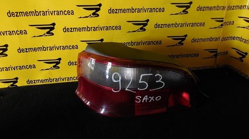 Lampa stanga Citroen Saxo An 2001