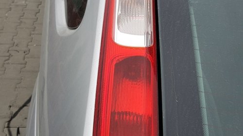 Lampa stanga Ford Focus 2 2005-2011
