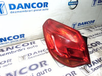 LAMPA STANGA SPATE OPEL ASTRA J - COD 1222087 - AN 2009