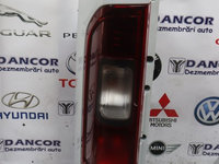 LAMPA STANGA SPATE RENAULT TRAFIC 3 OPEL VIVARO AN 2015