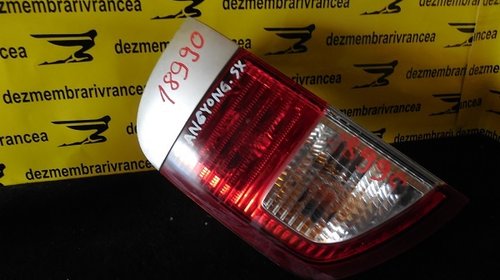 Lampa stanga SsangYong Kyron