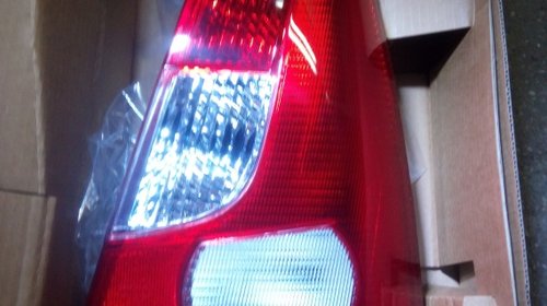 Lampa stop dreapta noua Dacia Logan faza 1 20
