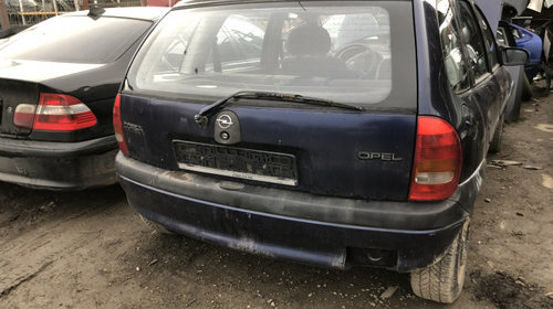 Lampa stop dreapta pe aripa Opel Corsa B [facelift] [1997 - 2000] Hatchback 5-usi 1.2 MT (65 hp)