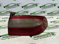 Lampa stop dreapta pe aripa Renault Laguna 2 [2001 - 2005] Grandtour wagon 1.6 MT (110 hp)