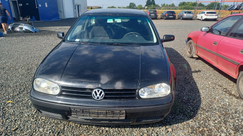 Lampa stop dreapta pe aripa Volkswagen VW Golf 4 [1997 - 2006] Hatchback 3-usi 1.9 TDI MT (100 hp)