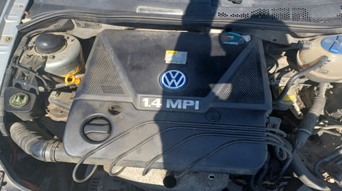Lampa stop dreapta pe aripa Volkswagen VW Polo 3 6N [1994 - 2001] Hatchback 3-usi 1.4 AT (60 hp)