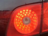 Lampa stop pe capota portbagaj haion dreapta Volkswagen Phaeton 2007