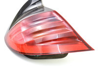 Lampa Stop Spate / Tripla Caroserie,dreapta Mercedes-Benz C-CLASS (W203) 2000 - 2007 A2038200264, A 203 820 02 64, 203 820 02 64, 2038200264, 15163100, 151 631-00