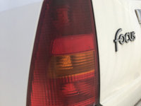 Lampa stop stanga pe aripa Ford Focus [facelift] [2001 - 2007] wagon 5-usi 1.8 TDDi AT (75 hp)
