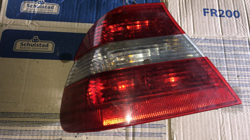 Lampa stop stanga pe aripa SOCLU DEFECT BMW S