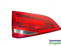 Lampa stop stanga pe capota portbagaj Audi A4 B8/8K [2007 - 2011] Sedan 4-usi 2.0 TDI multitronic (143 hp) Cod motor: CAGA