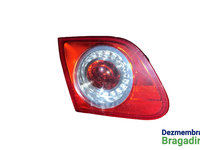 Lampa stop stanga pe capota portbagaj Volkswagen VW Passat B6 [2005 - 2010] Sedan 4-usi 2.0 TDI MT (140 hp) LA7W