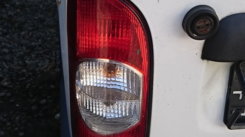 Lampa stop stanga pentru Renault Master 2, an