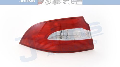 Lampa stop stanga sau dreapta pe aripa Skoda Superb dupa 2008