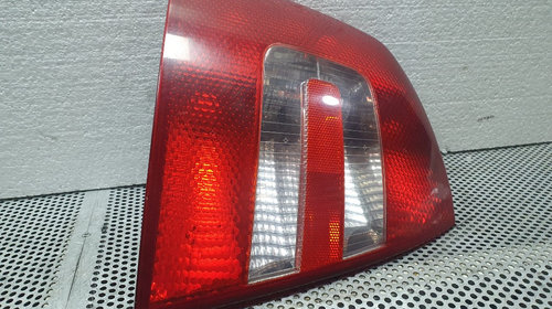 Lampa stop stanga Skoda Octavia (1Z3) 1.9 BXE 2008