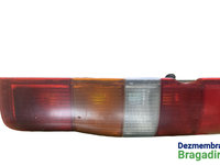 Lampa stop stanga usor lovita Ford Transit 3 [2000 - 2006] Autoutilitara duba 5-usi 2.4 TDCi MT (137 hp)