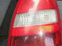 Lampa stop tripla dreapta spate Nissan Primera P12 sedan berlina