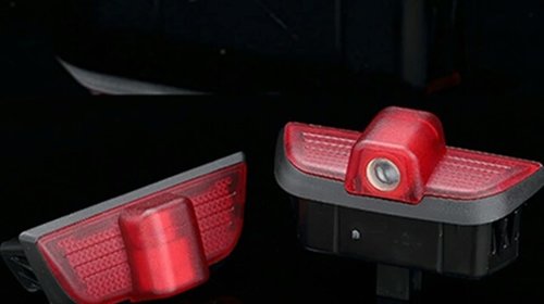 Lampi led dedicate usi cu logo Mercedes C-Class