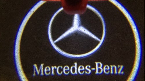 Lampi led dedicate usi cu logo Mercedes C-Class