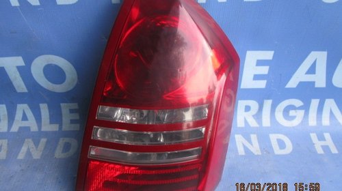 Lampi spate Chrysler 300C ; 04805852