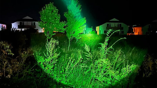 Lanterna PNI Adventure F750 Green Light din aluminiu, LED 10W, 500 lm, pana la 850 m, IP44, acumulator 4000mAh inclus, incarcare prin USB Type-C, lumina verde perfecta la vanatoare PNI-ADVF750