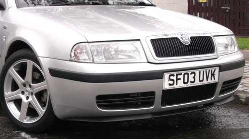 Lip / Spoiler / Prelungire bara fata Skoda