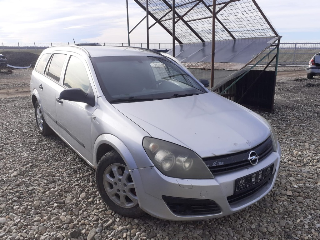 Lonjeron dreapta Opel Astra H Combi 2005 1.7CDTI Z17DTL 59KW