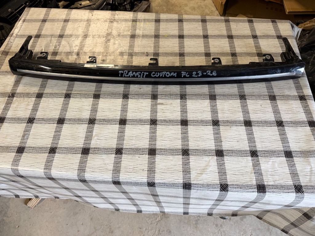 Lumina zi bara Ford Transit Custom Facelift MK2 2023/2024/2025/2026
