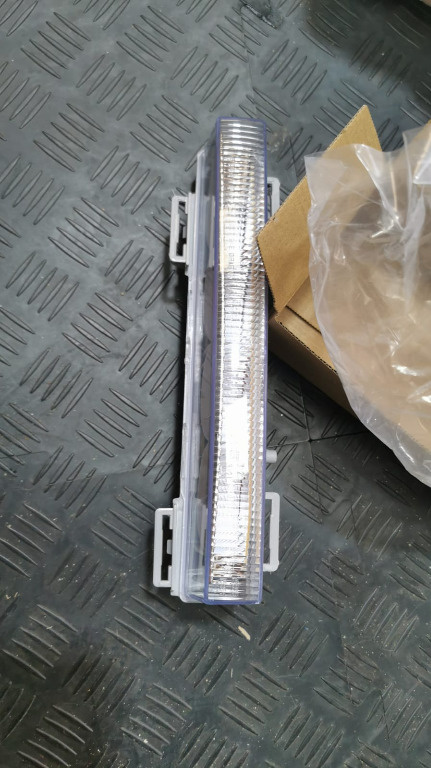LUMINI DE ZI (LED) -MERCEDES ML (W166) DUPA 2011 COD A 2049065401