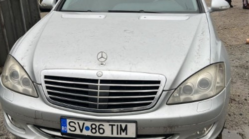 Lumini de zi , Mercedes S-Class W221