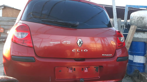 Luneta Renault Clio 3