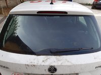 Luneta Skoda Fabia 3 Detinem o gama larga de piese pentru aceasta masina Detalii la telefon