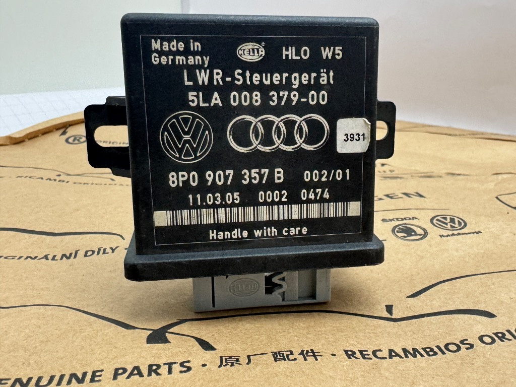 LWR Original / Modul lumini Audi A4 B7 A3 8P A6 4F TT 8P0907357B