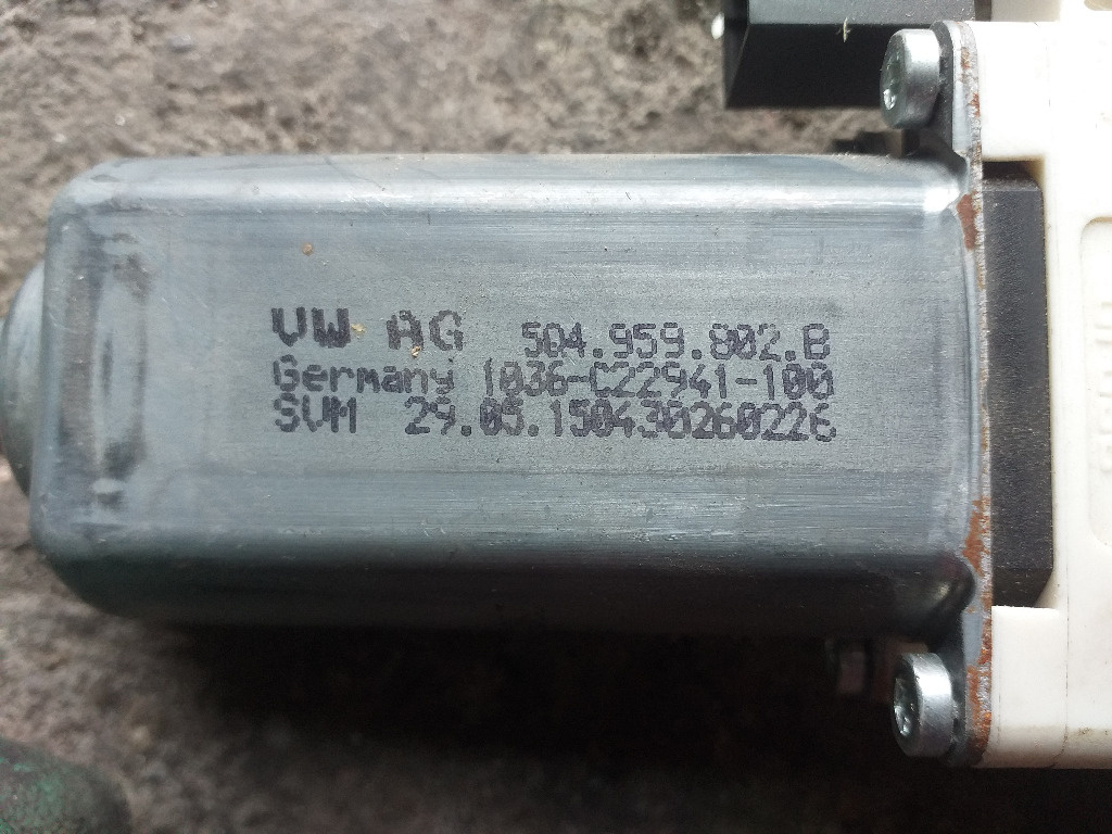 Macara dreapta fata VW PASSAT B8 Break C