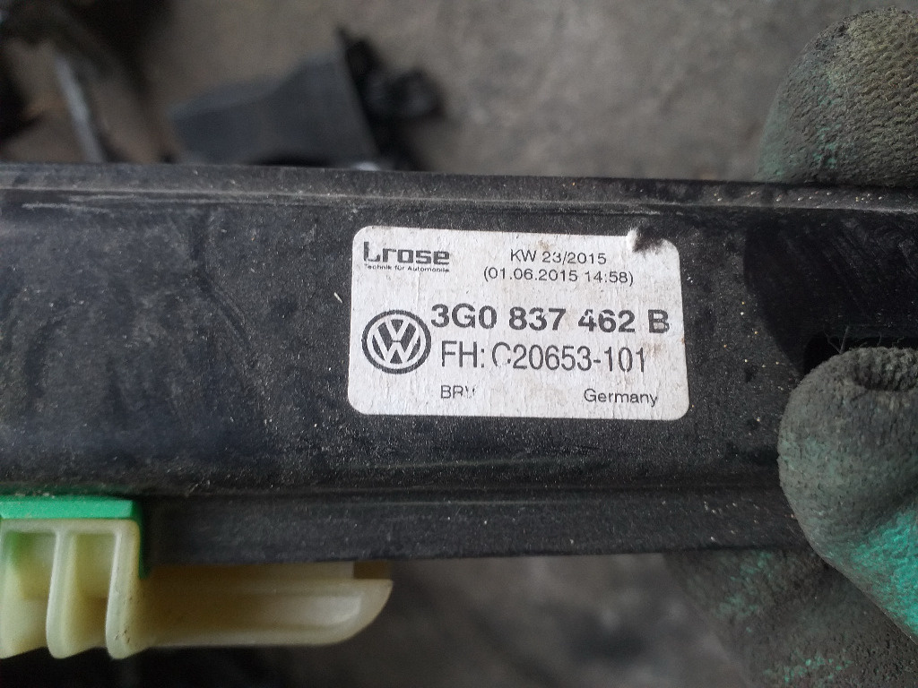 Macara dreapta fata VW PASSAT B8 Break C