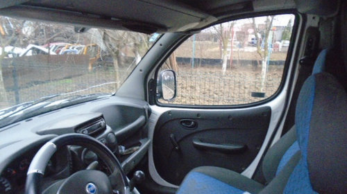Macara geam dreapta fata Fiat Doblo 2007 CARGO 1.3 JTD