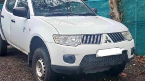 Macara geam dreapta fata Mitsubishi L200 2012