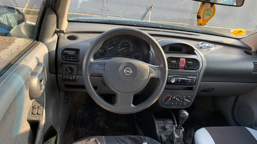 Macara geam dreapta fata Opel Corsa C 2002 hatchback 973