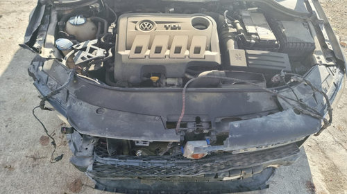 Macara geam dreapta fata Volkswagen Passat B7 2014 sedan/berlina 2.0 diesel