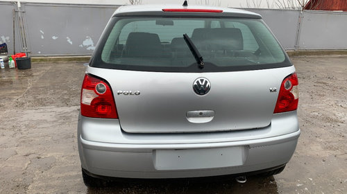 Macara geam dreapta fata Volkswagen Polo 9N 2004 hachbakc 1200 benzina