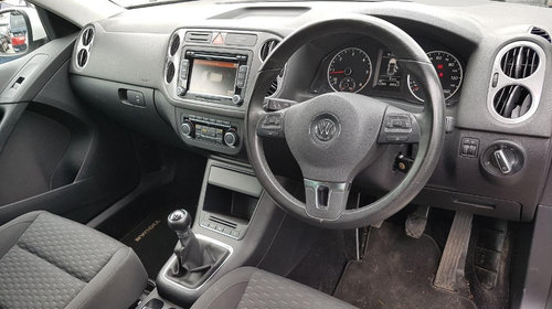 Macara geam dreapta fata Volkswagen Tiguan 2011 SUV 2.0 TDI