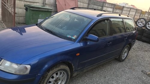 Macara geam dreapta fata VW Passat B5 1999 break 1.9 tdi