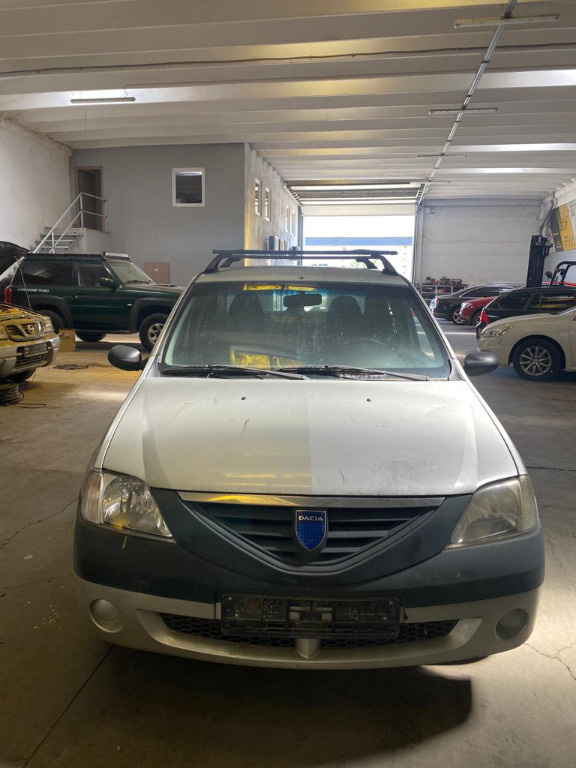 Macara geam dreapta spate Dacia Logan 2006 Hatchba